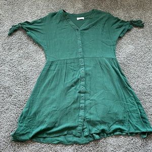 Green vestique dress size small